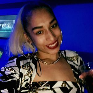 Meet your Posher, Angie